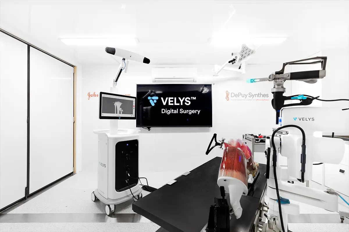 Johnson & Johnson VELYS Mobile Lab, event photograph 1 of 6